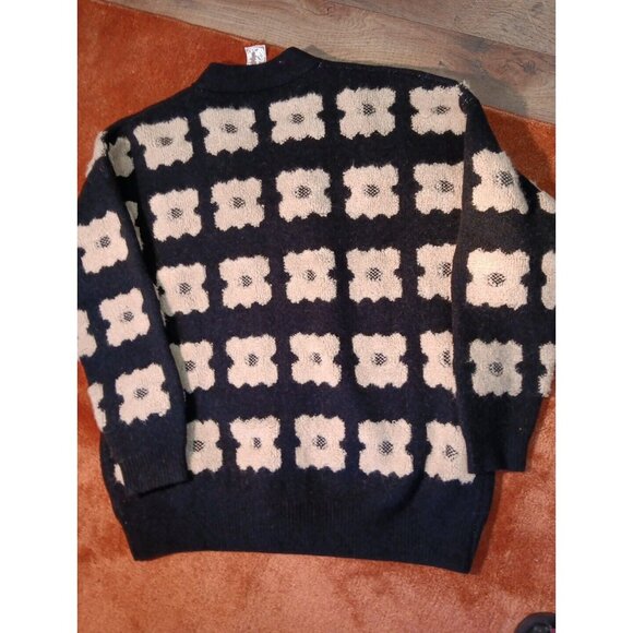 Sadie & Sage  Oversized Chunkyknit Oversized‎ 3D Floral Women's Sweater Cardigan - Picture 7 of 8